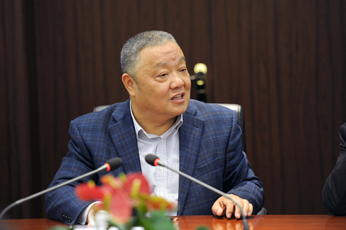 程并強(qiáng)作重要講話 程并強(qiáng)作重要講話